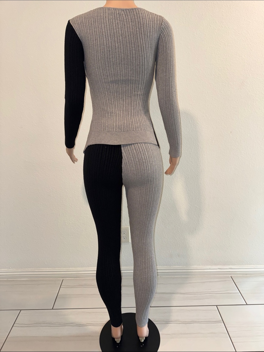Two-Tone Ribbed Knit Set - Black & Gray - Picture 5 of 6